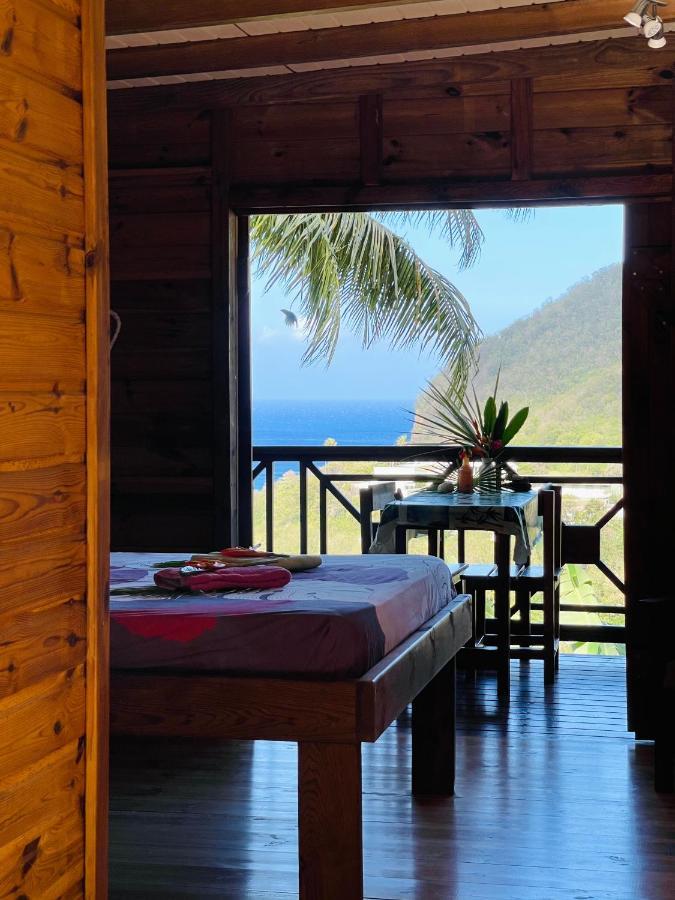 Gites Les Lodges Des Hauts De Десе Екстериор снимка